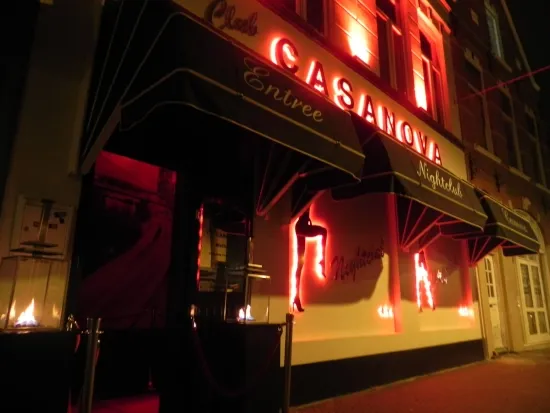 Voorgevel van Club Casanova